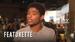 The 5th Wave Featurette: Meet Poundcake