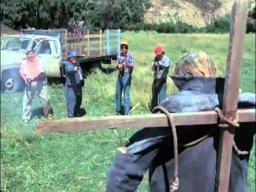 Scene From DARK NIGHT OF THE SCARECROW