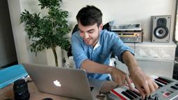 We Are Your Friends - Pyramid BTS Featurette