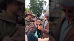 Jonathan Bailey and Dolores together again