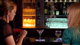 Elektra Luxx Trailer