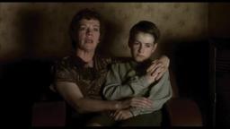 Dissolves and Memory in THE LONG DAY CLOSES