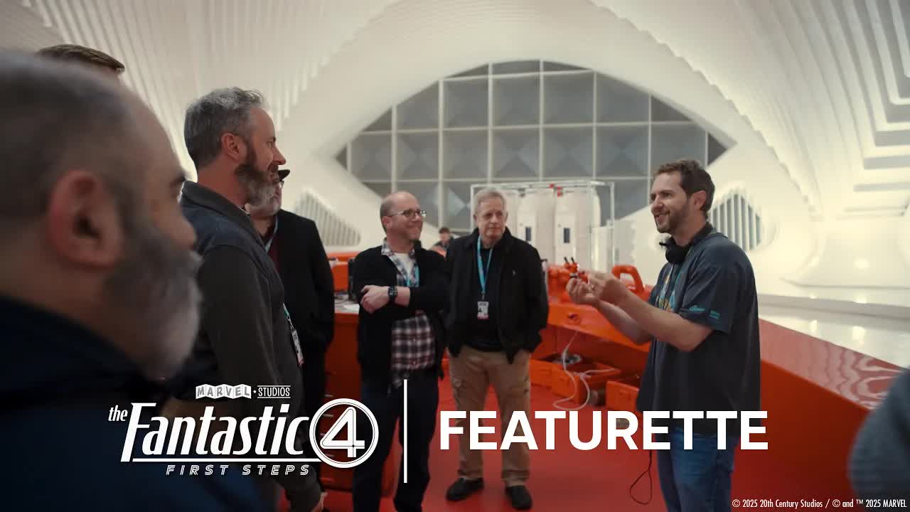 Marvel Comics Creatives Visit the Set - Featurette